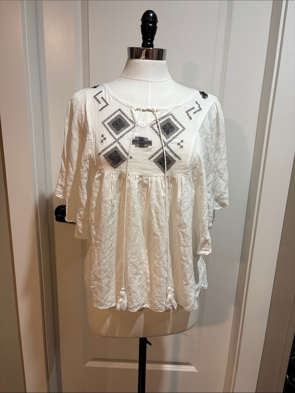 Forever 21 Cream Peasant Top with Black Geometric Embroidery